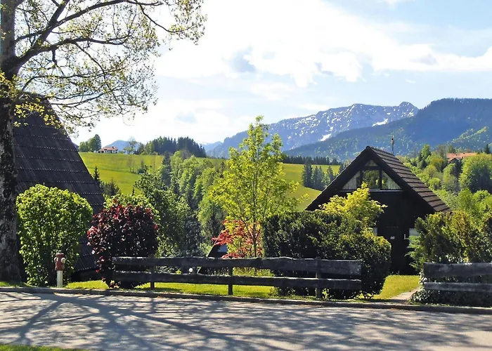 Village Vorauf, *